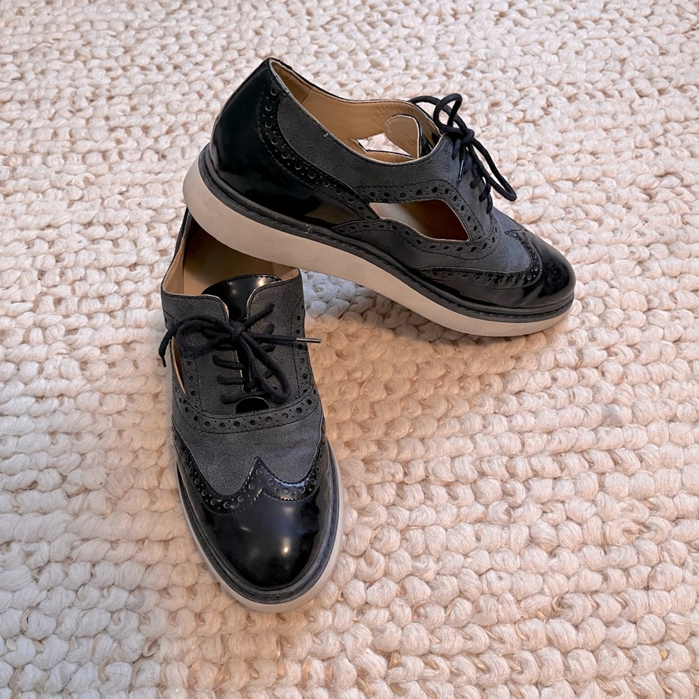 Geox | Navy Patent Leather & Suede Brogues | Size 36 (5.5 US)